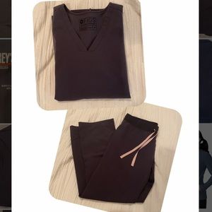 FIGS Scrub Set - Limited Edition Charcoal (S/XS)